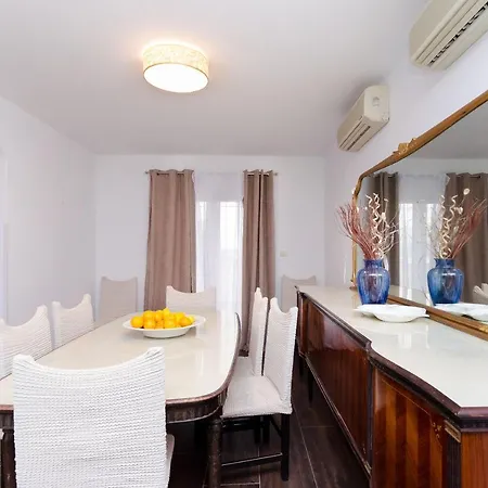 Apartment Milan